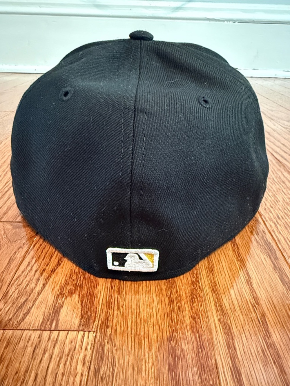 New Era Black Fitted Cap with Yellow 'P' Logo - Picture 3 of 6